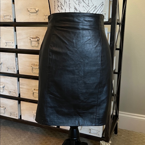 Vintage Y2K Wilson’s Black Leather Mini Skirt - Picture 2 of 10